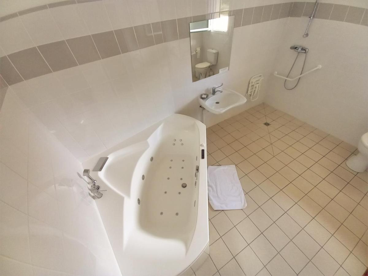 Logis Hotel & Restaurant Du Chemin Des Dames Corbeny Ngoại thất bức ảnh