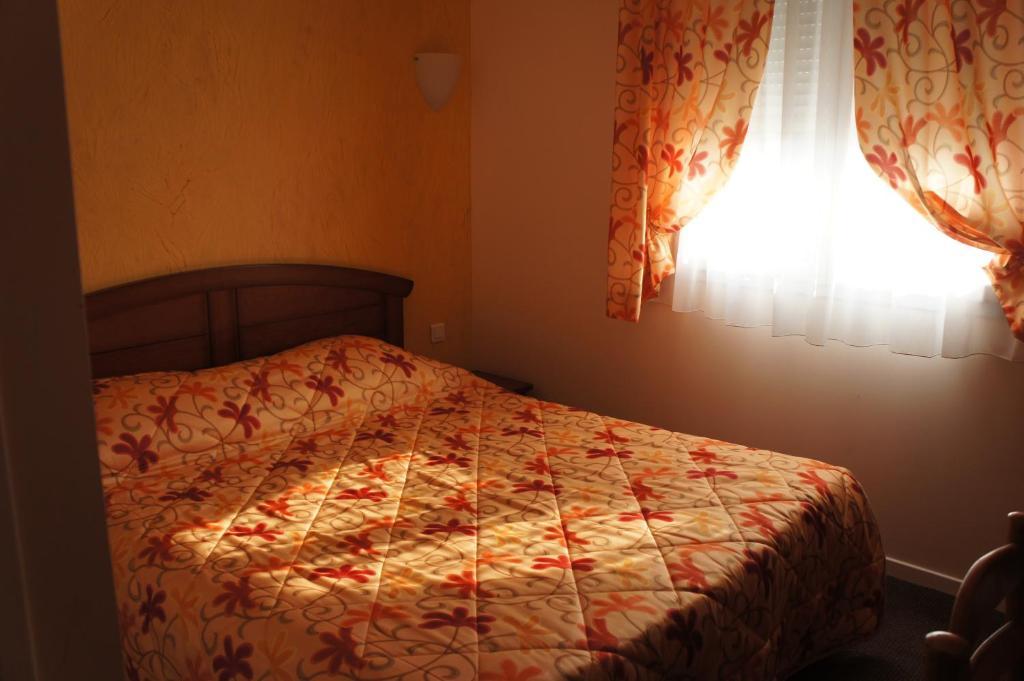 Logis Hotel & Restaurant Du Chemin Des Dames Corbeny Phòng bức ảnh