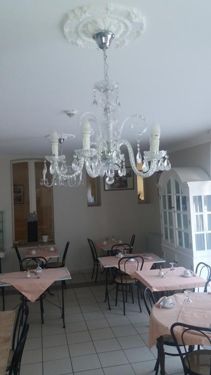 Logis Hotel & Restaurant Du Chemin Des Dames Corbeny Ngoại thất bức ảnh